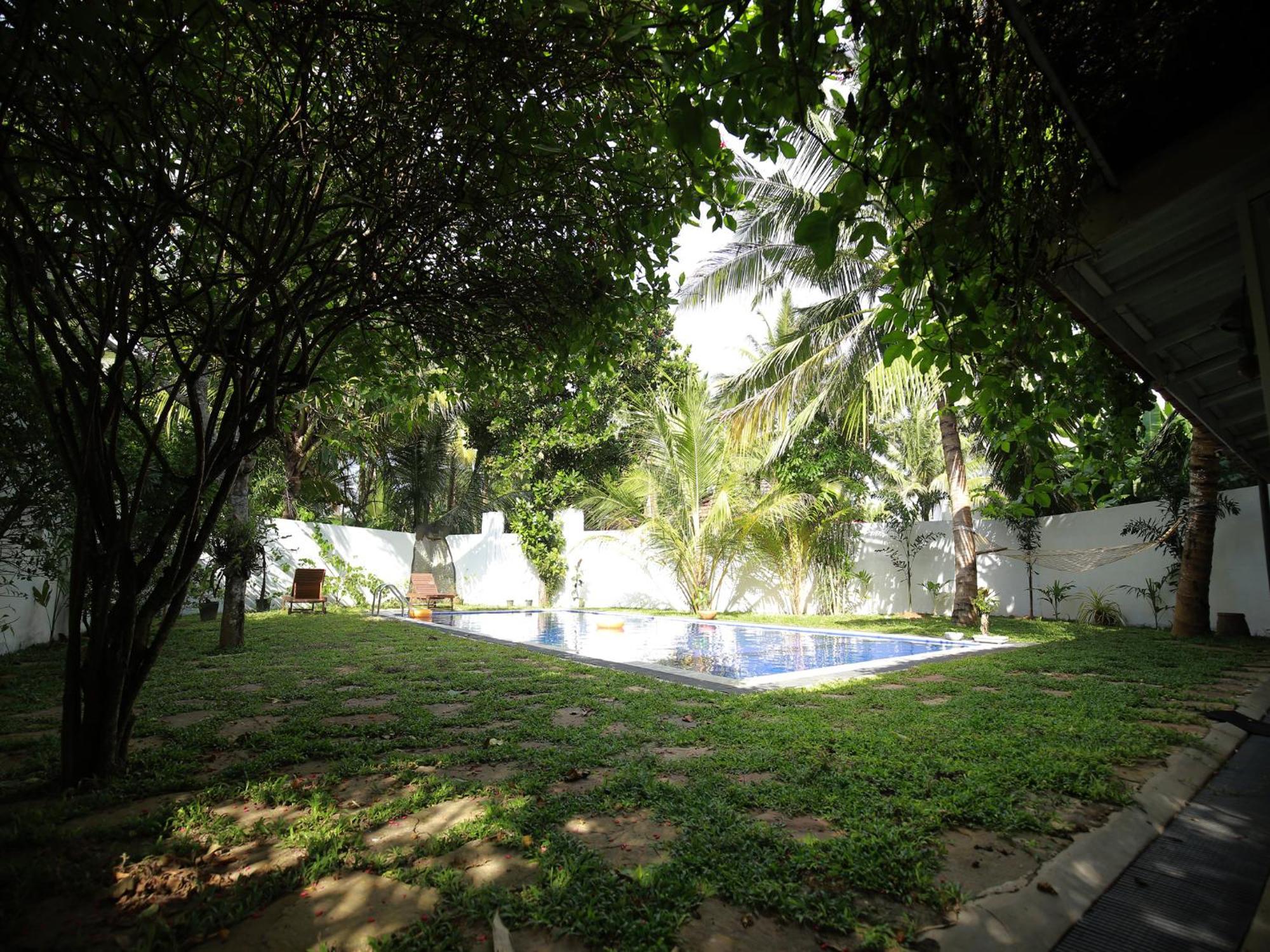 Crystal Oceanic Hotel Ahangama Exterior foto